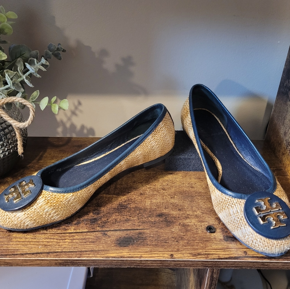 Leather flats - Picture 2 of 2